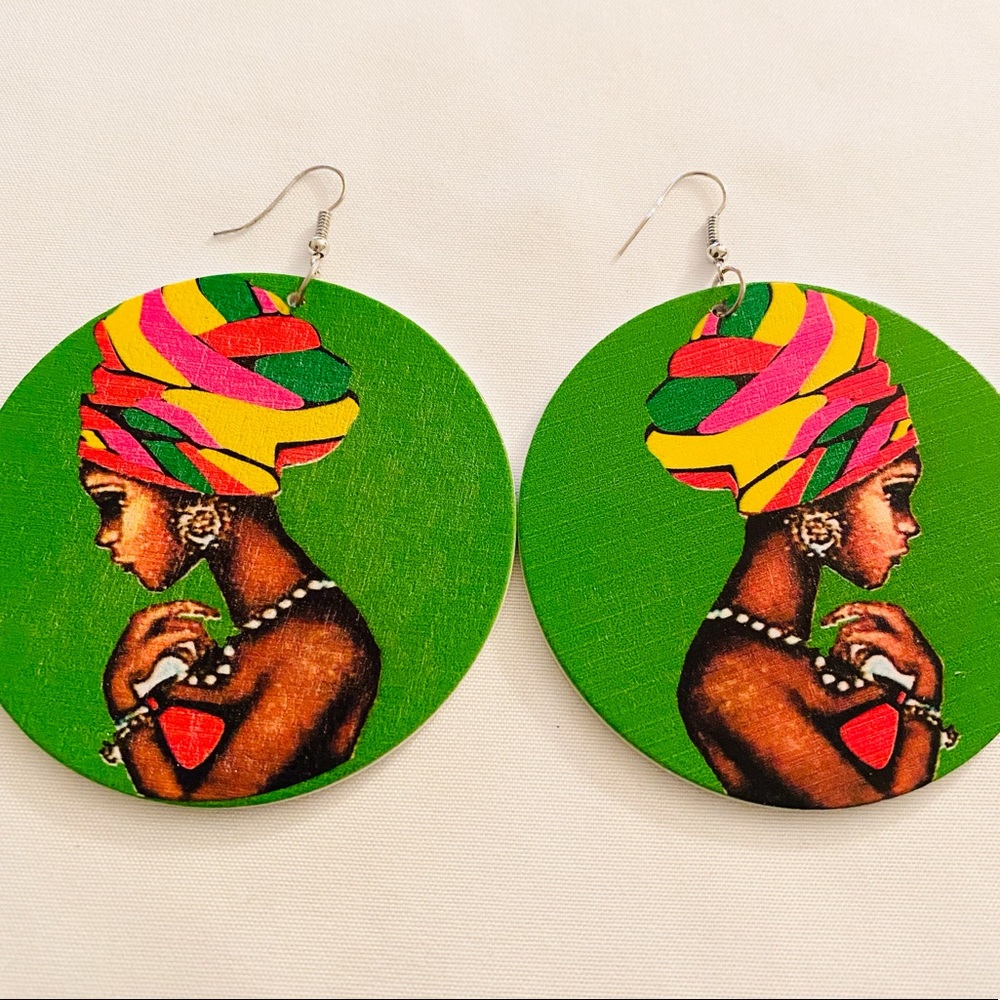 Winter Sale❄️ Melanin Queen Earrings